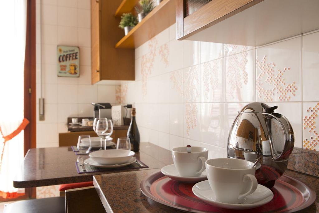 Fiera Monterosa 11 Apartment Milan Ruang foto